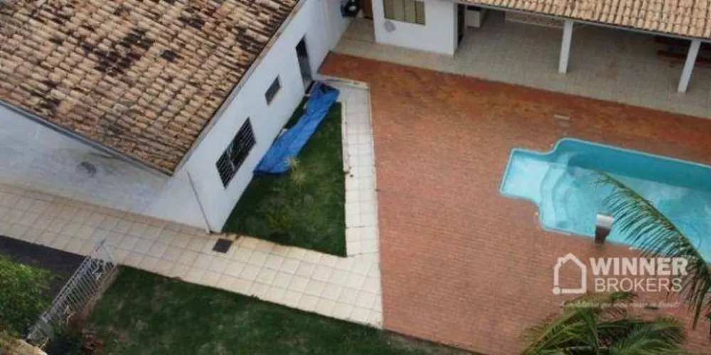 Chácara à venda com 3 quartos, 246m² - Foto 2