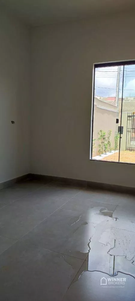 Casa à venda com 2 quartos, 69m² - Foto 3