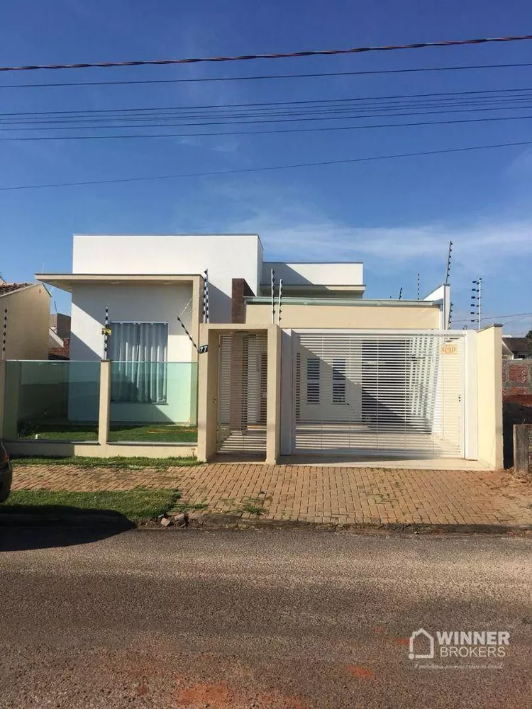 Casa à venda com 3 quartos, 200m² - Foto 1