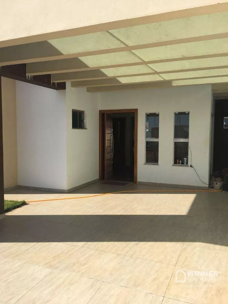 Casa à venda com 3 quartos, 200m² - Foto 3