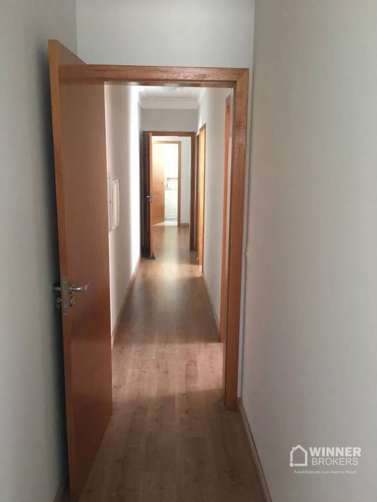 Casa à venda com 3 quartos, 200m² - Foto 8