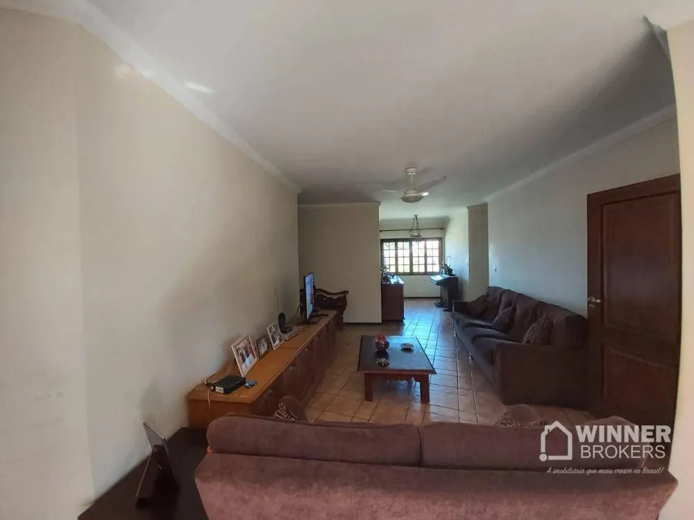 Sobrado, 4 quartos, 445 m² - Foto 2