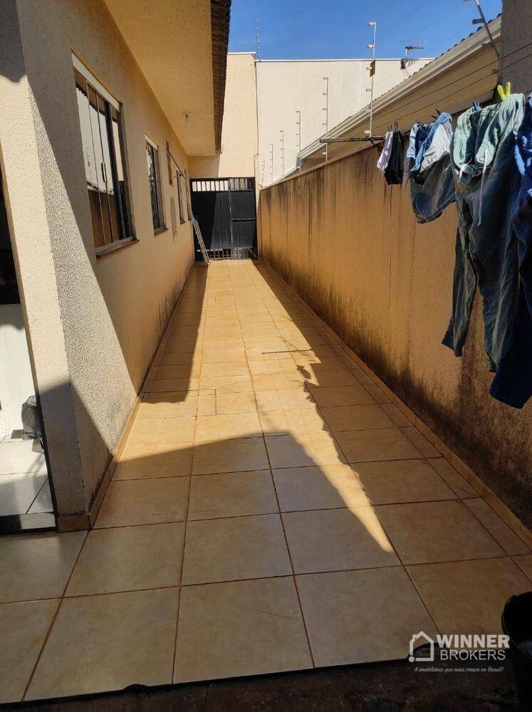 Casa à venda com 3 quartos, 75m² - Foto 7