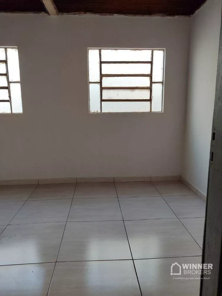 Casa à venda com 2 quartos, 65m² - Foto 3