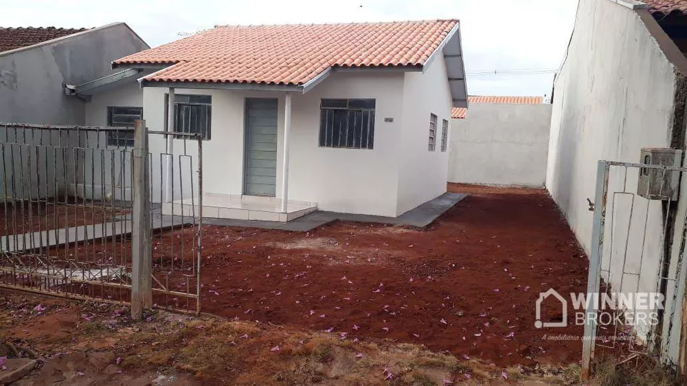 Casa à venda com 2 quartos, 65m² - Foto 1