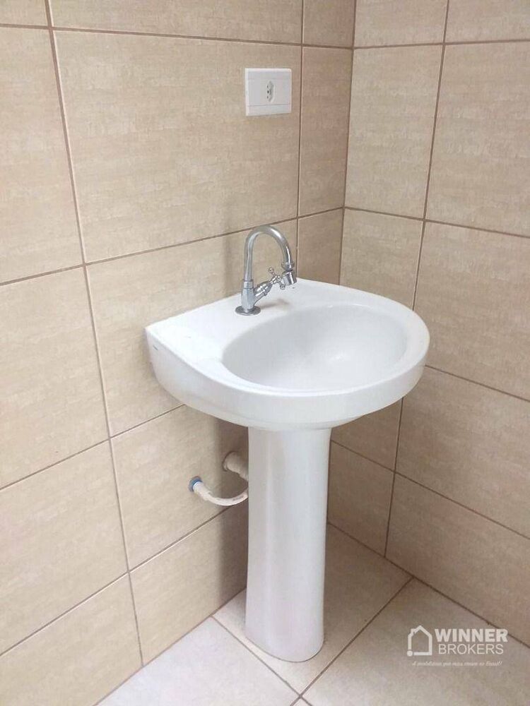 Casa à venda com 2 quartos, 62m² - Foto 4