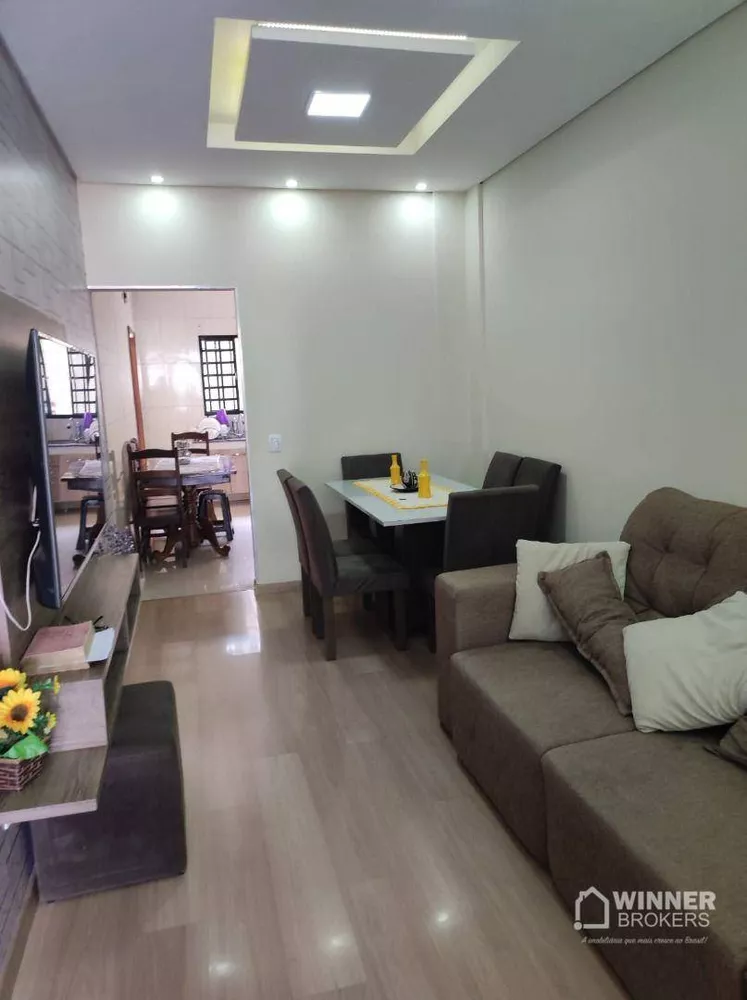 Casa à venda com 4 quartos, 108m² - Foto 1