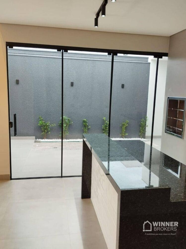 Casa à venda com 3 quartos, 121m² - Foto 3