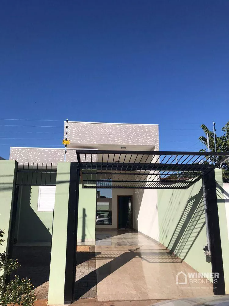 Casa à venda com 3 quartos, 135m² - Foto 1