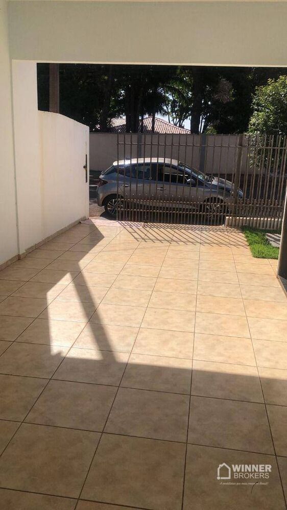 Casa à venda com 2 quartos, 70m² - Foto 2
