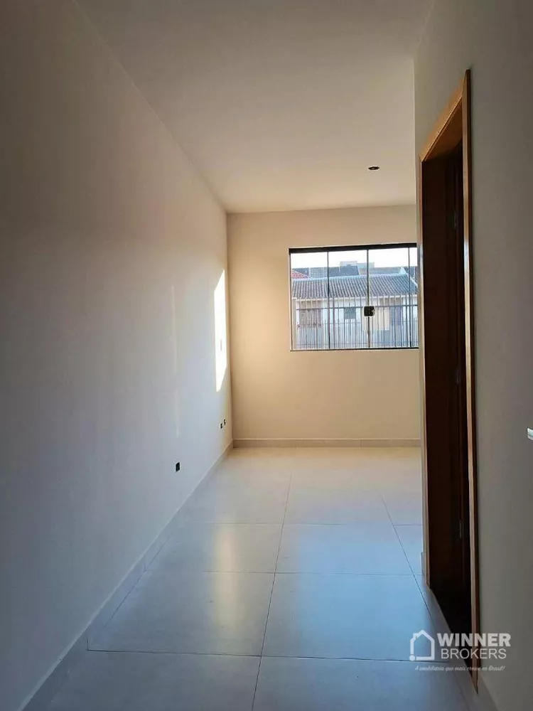 Casa à venda com 3 quartos, 92m² - Foto 4