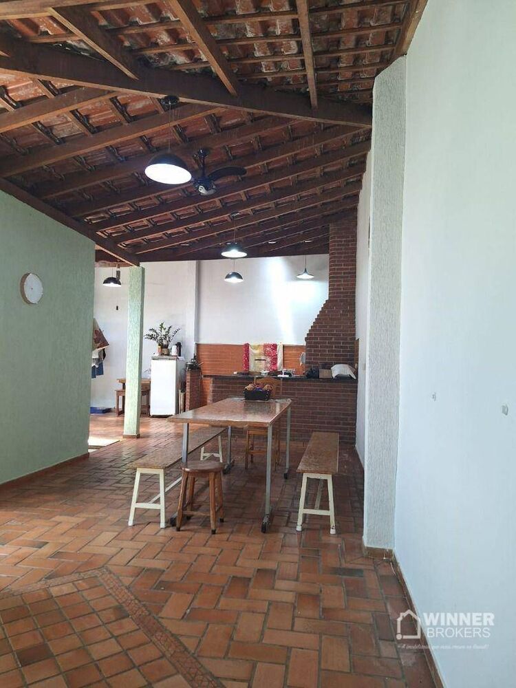 Casa, 3 quartos, 217 m² - Foto 9