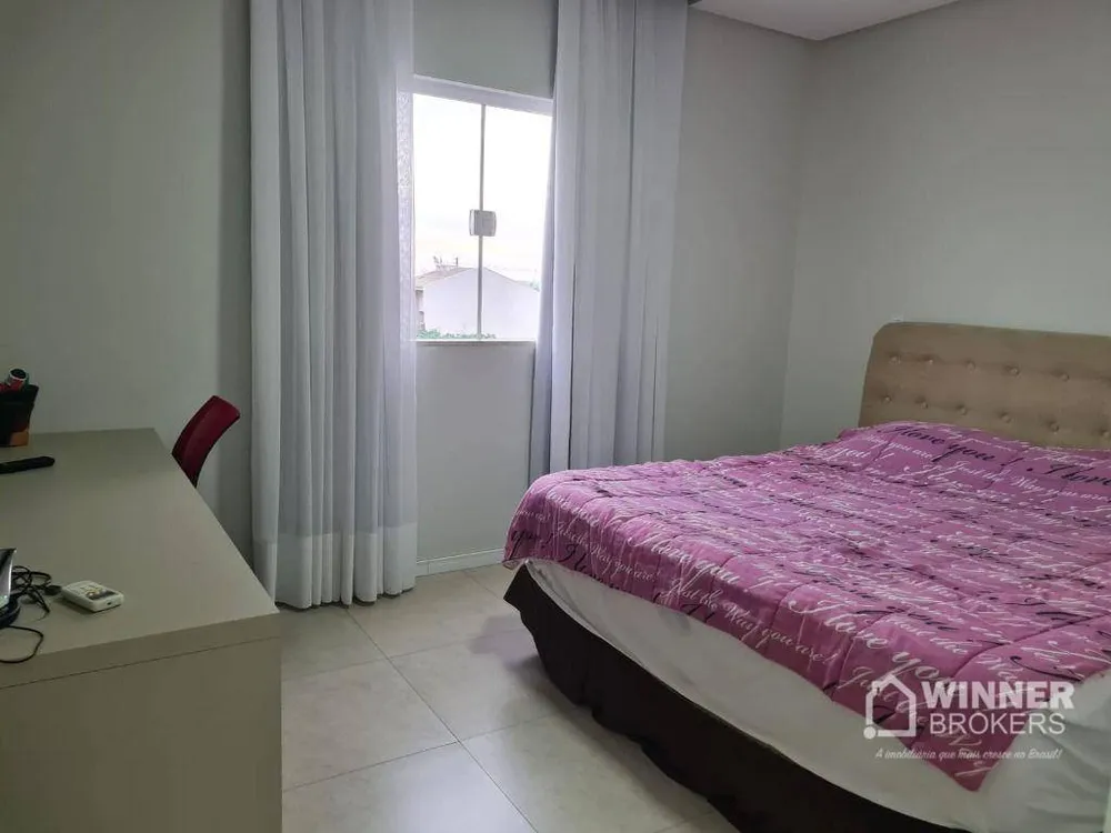 Sobrado, 3 quartos, 270 m² - Foto 1