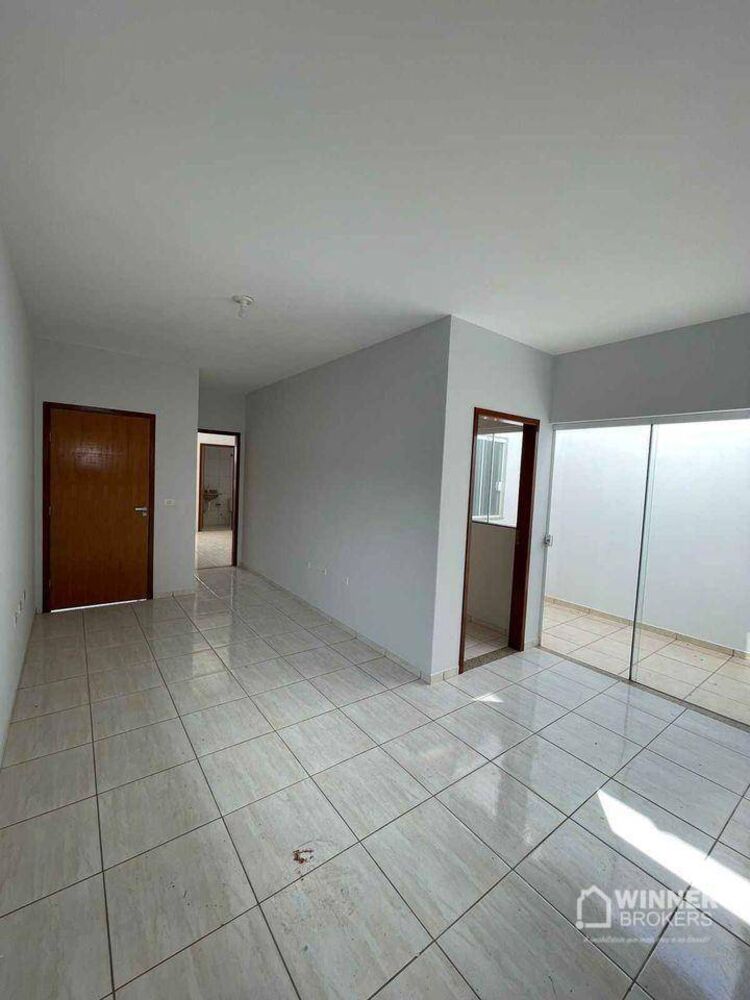 Casa à venda com 3 quartos, 102m² - Foto 1