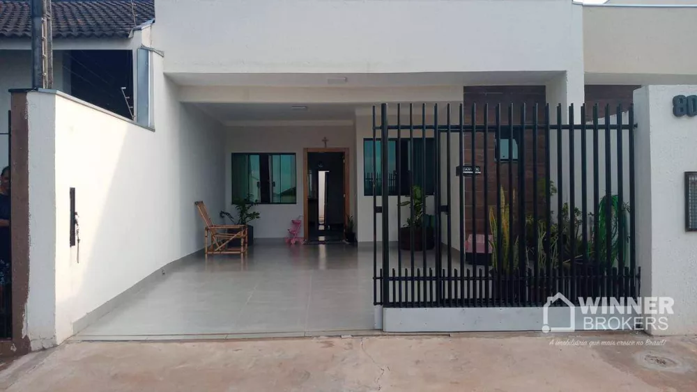 Casa à venda com 2 quartos, 80m² - Foto 1