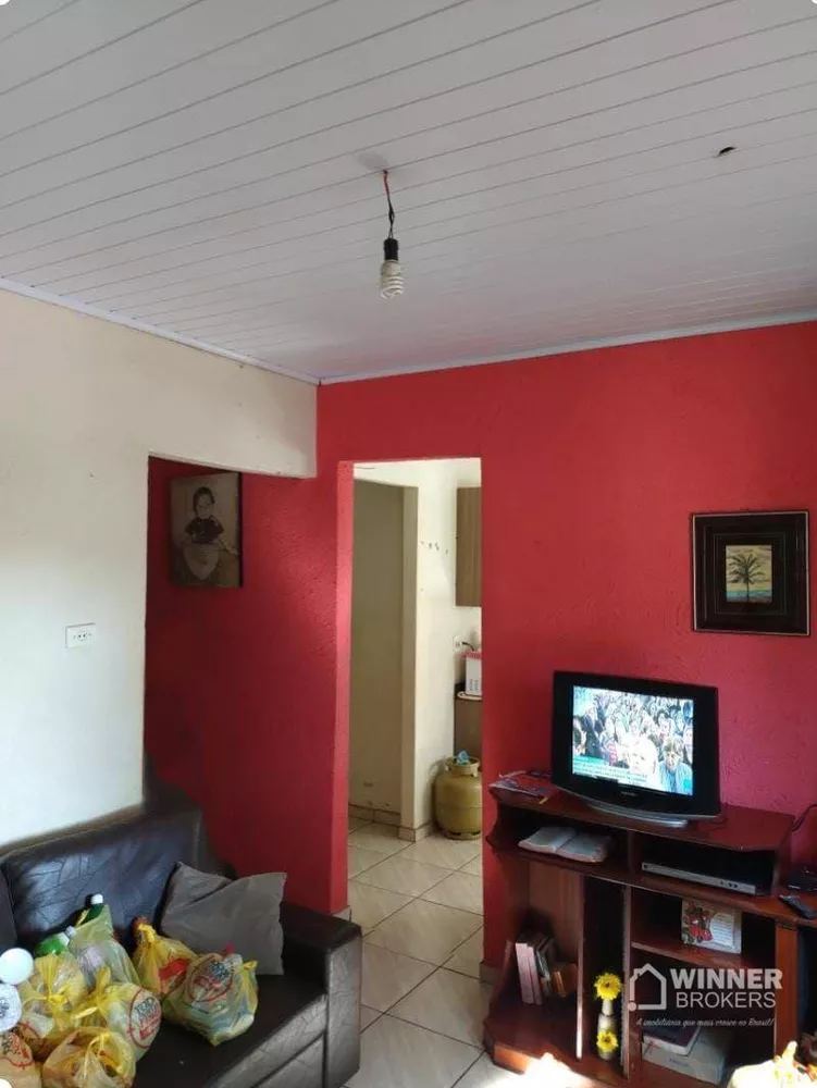 Casa à venda com 2 quartos, 125m² - Foto 2