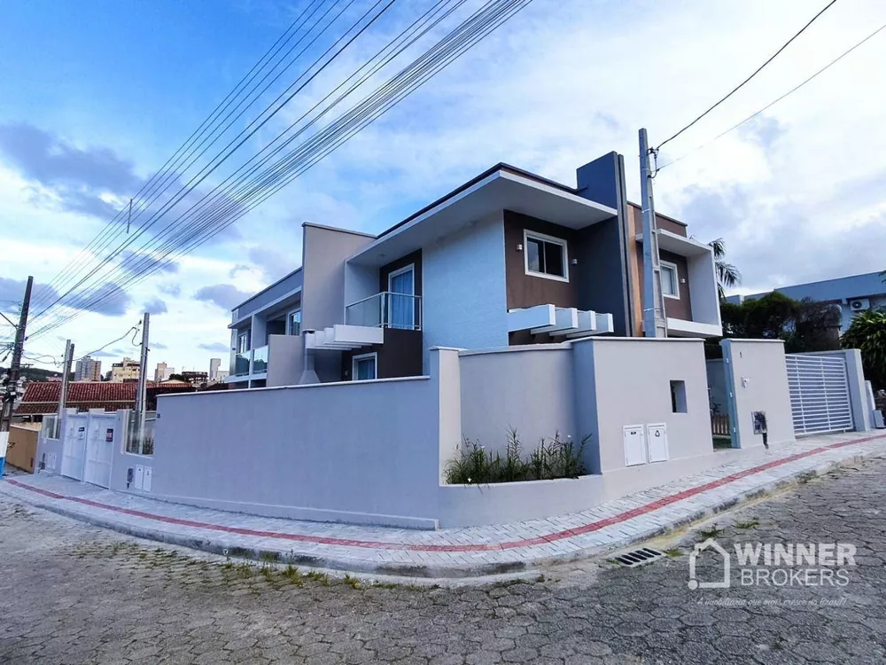 Sobrado à venda com 3 quartos, 146m² - Foto 1