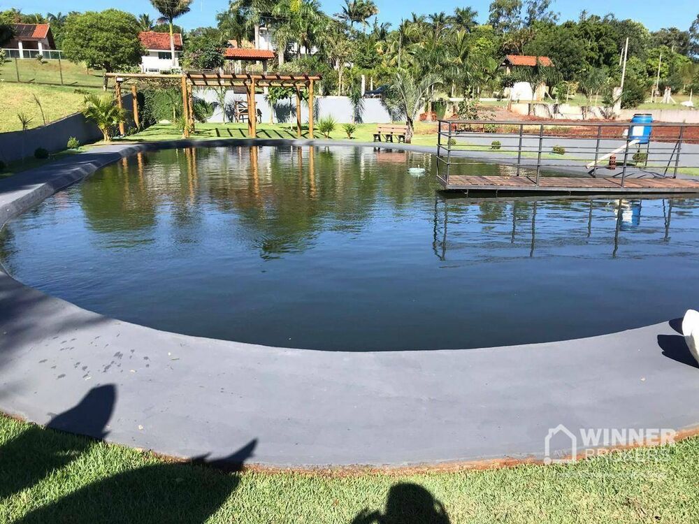 Chácara à venda com 3 quartos, 4210M2 - Foto 1
