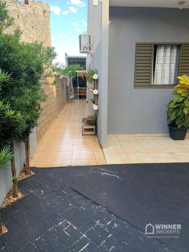 Casa à venda com 2 quartos, 72m² - Foto 2