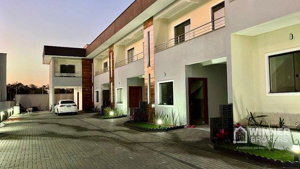 Sobrado à venda com 3 quartos, 119m² - Foto 1