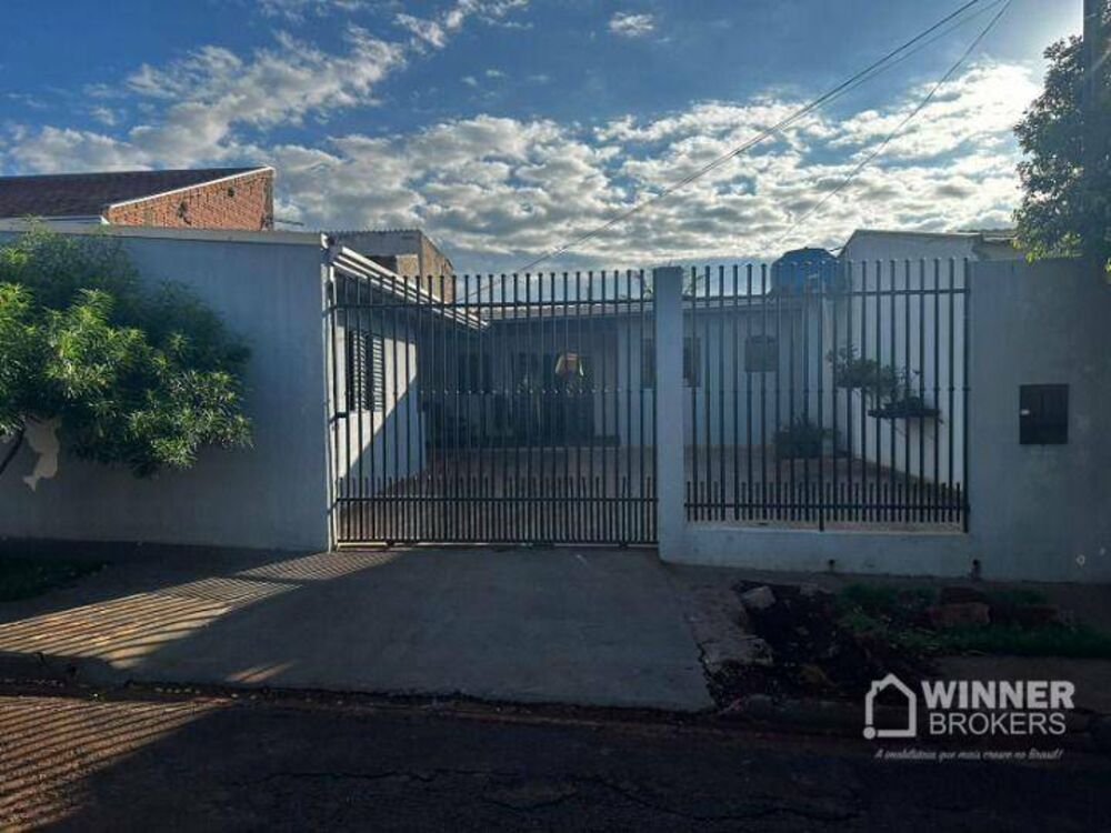 Casa à venda com 3 quartos, 75m² - Foto 2