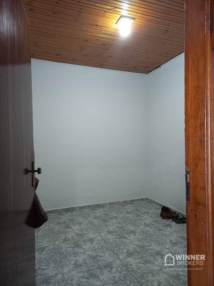 Casa à venda com 3 quartos, 75m² - Foto 5