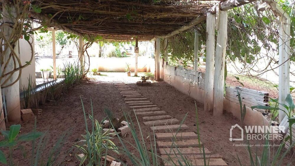 Chácara à venda com 3 quartos, 100m² - Foto 2
