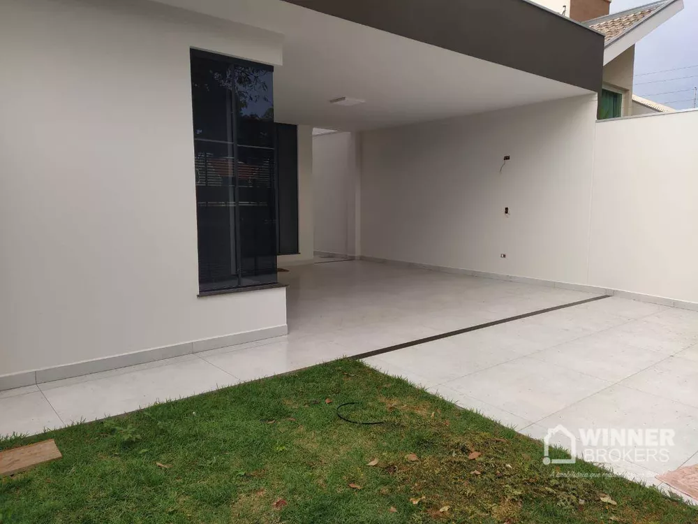 Casa à venda com 3 quartos, 145m² - Foto 2