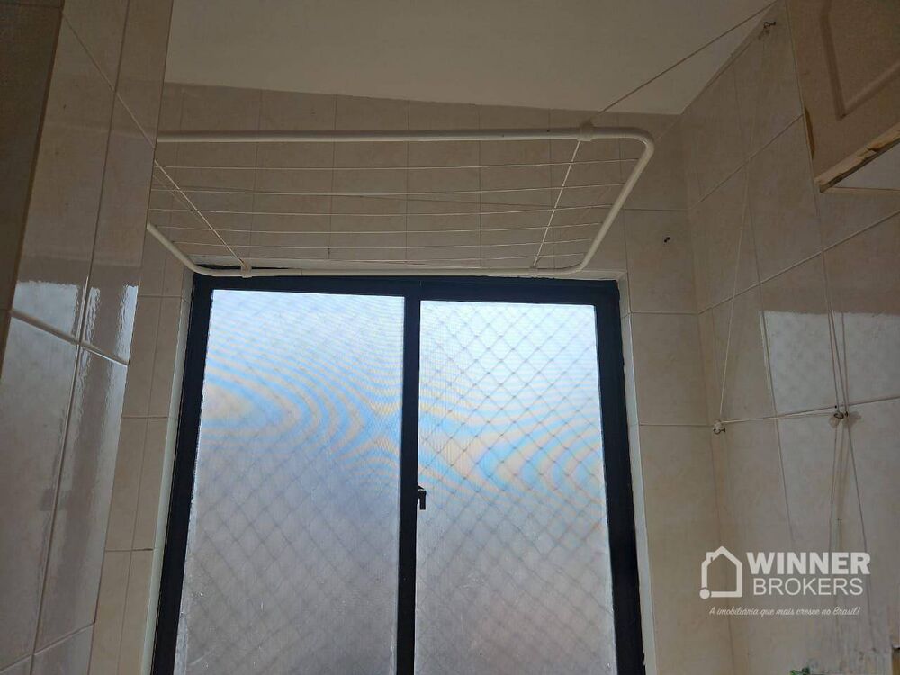 Apartamento à venda com 1 quarto, 34m² - Foto 2