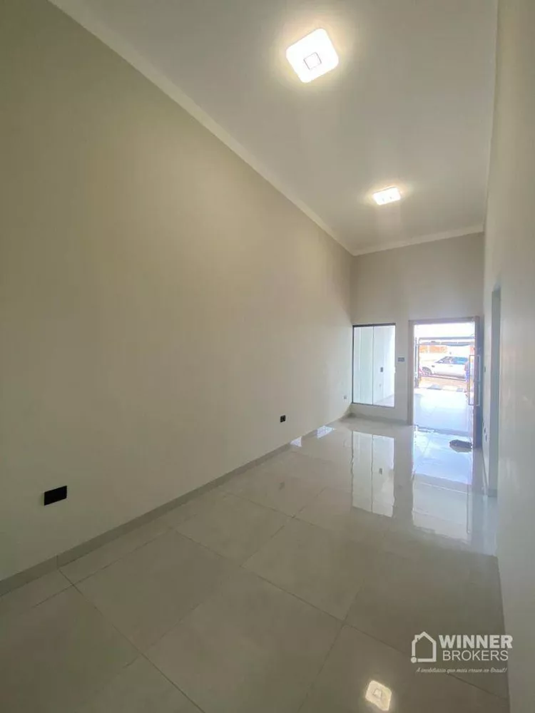 Casa à venda com 3 quartos, 100m² - Foto 4