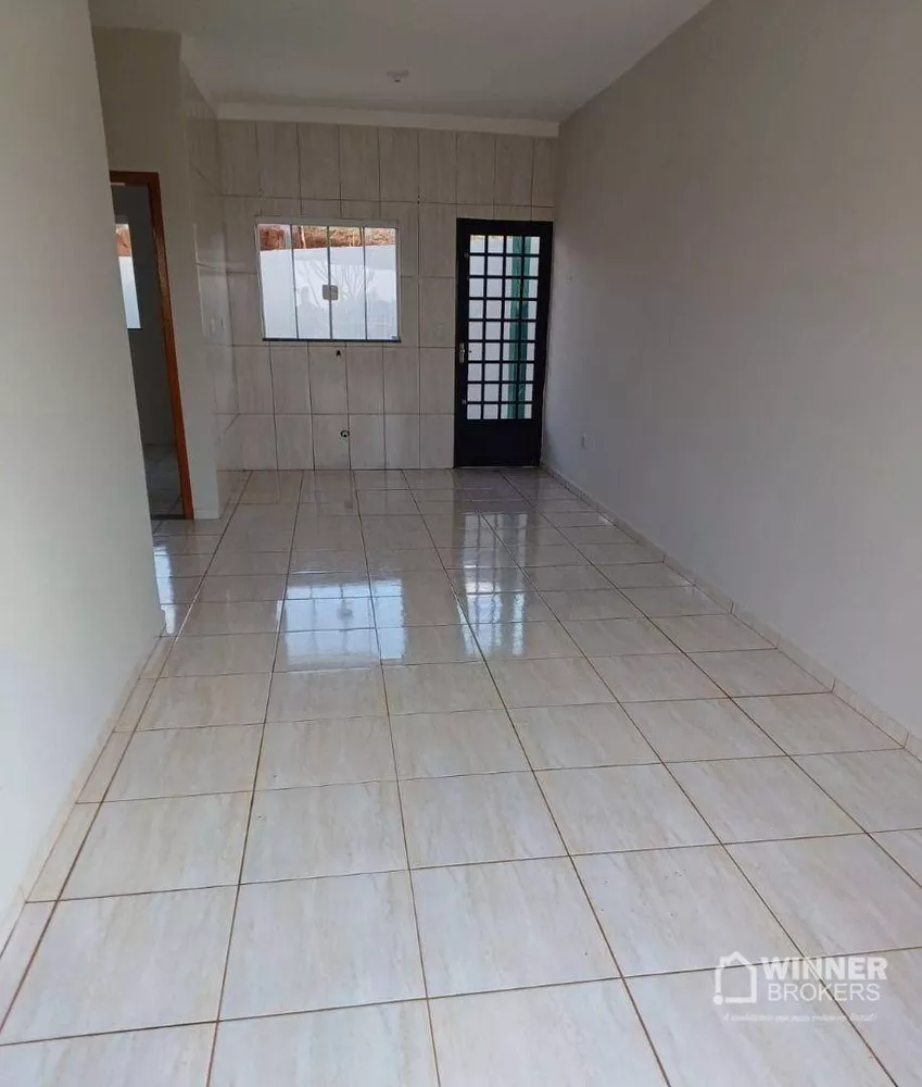 Casa à venda com 2 quartos, 56m² - Foto 4