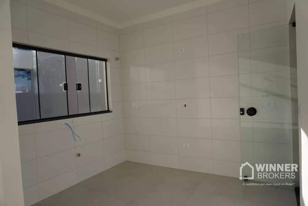 Casa à venda com 2 quartos, 67m² - Foto 4