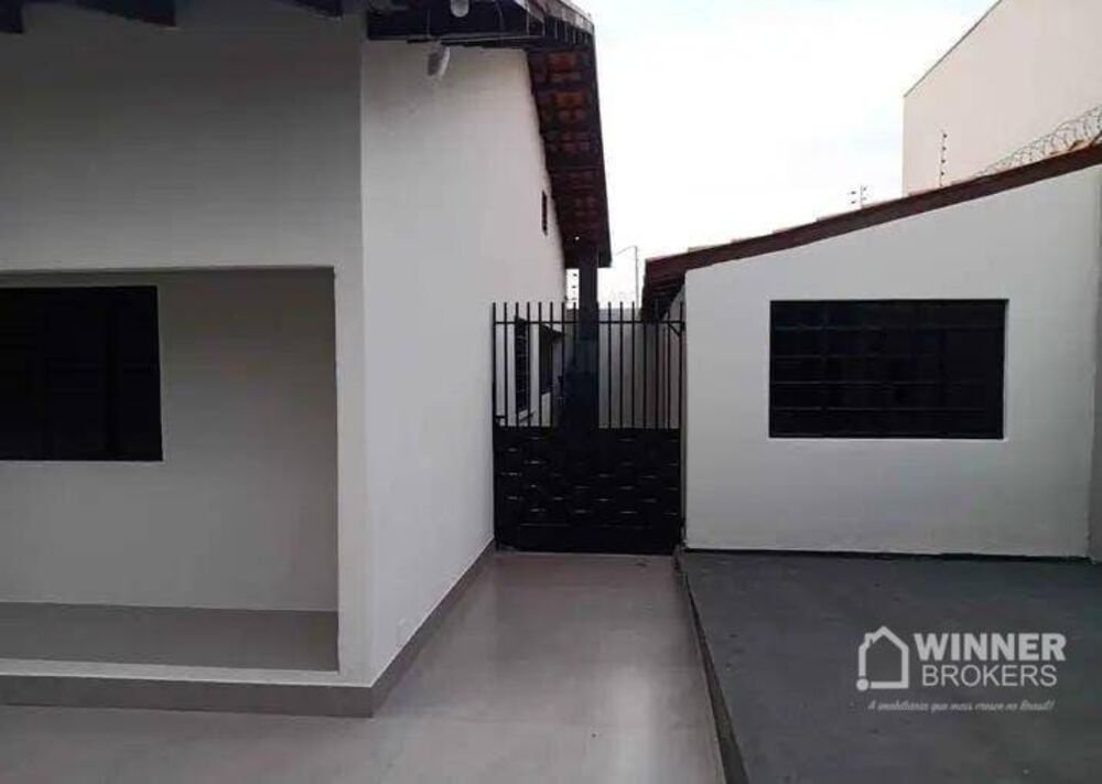 Casa à venda com 3 quartos, 157m² - Foto 2