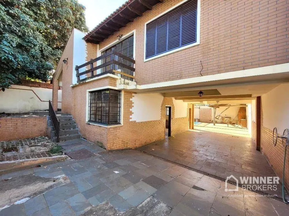 Sobrado à venda com 3 quartos, 202m² - Foto 1