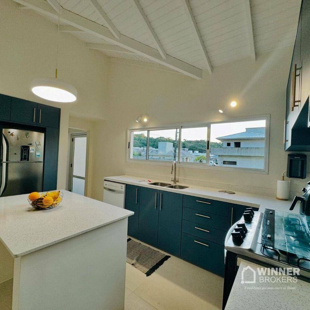 Casa à venda com 3 quartos, 272m² - Foto 6