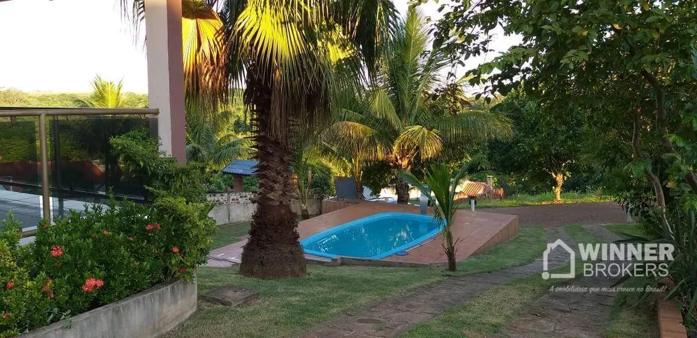 Chácara à venda com 4 quartos, 200m² - Foto 3