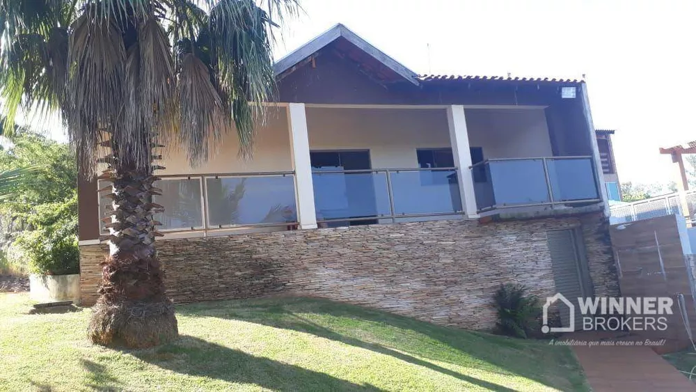 Chácara à venda com 4 quartos, 200m² - Foto 1