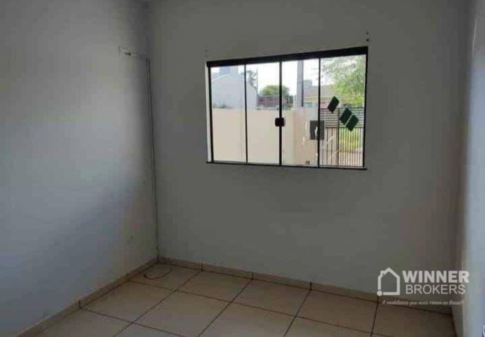 Casa à venda com 2 quartos, 57m² - Foto 1