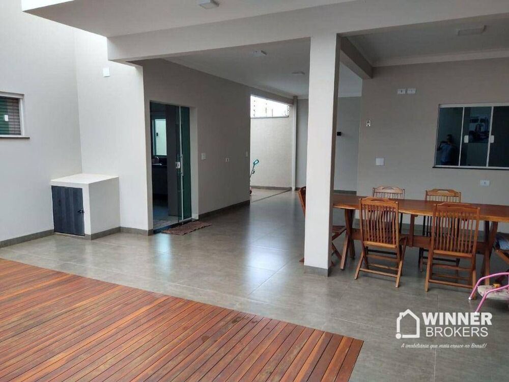 Casa, 3 quartos, 200 m² - Foto 2