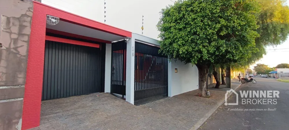 Casa, 4 quartos, 268 m² - Foto 1