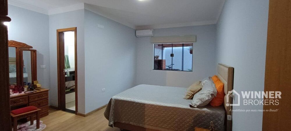 Casa, 4 quartos, 268 m² - Foto 9