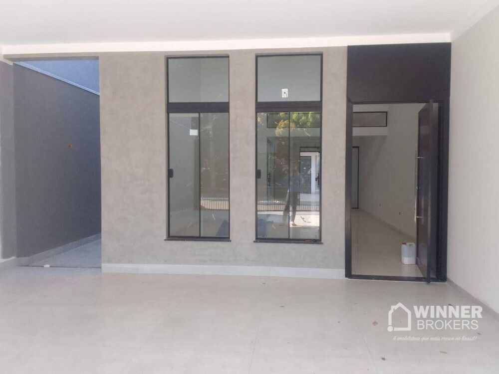 Casa à venda com 3 quartos, 196m² - Foto 2