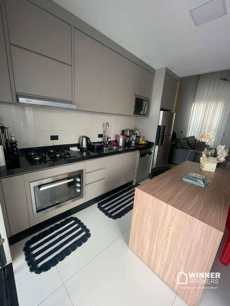Casa à venda com 2 quartos, 80m² - Foto 3