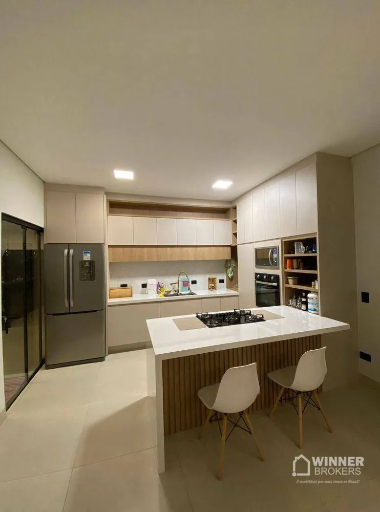 Casa, 3 quartos, 226 m² - Foto 4