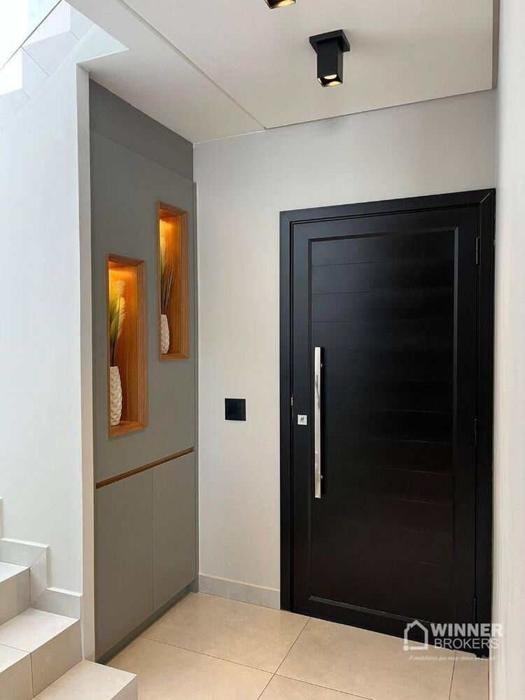 Sobrado à venda com 2 quartos, 202m² - Foto 2