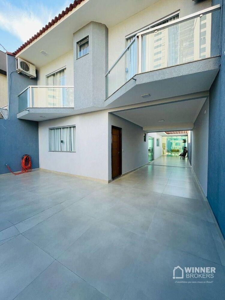 Sobrado, 3 quartos, 193 m² - Foto 1