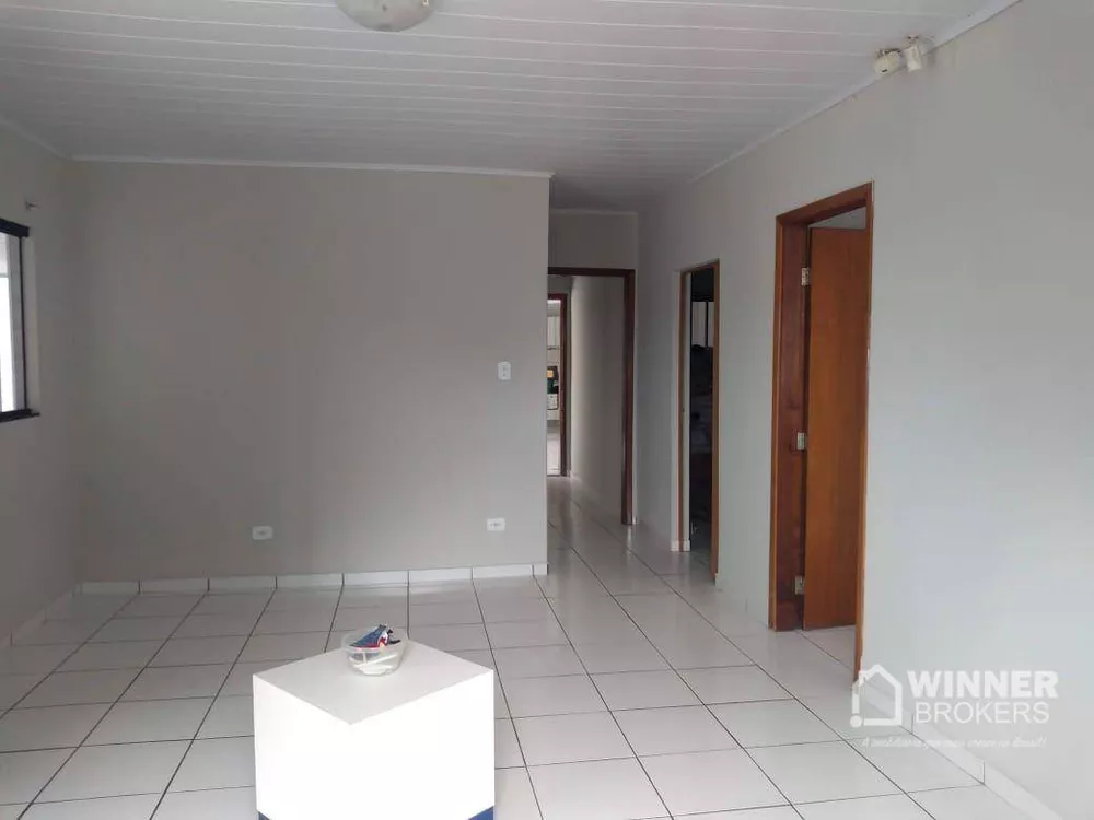 Casa à venda com 3 quartos, 150m² - Foto 2