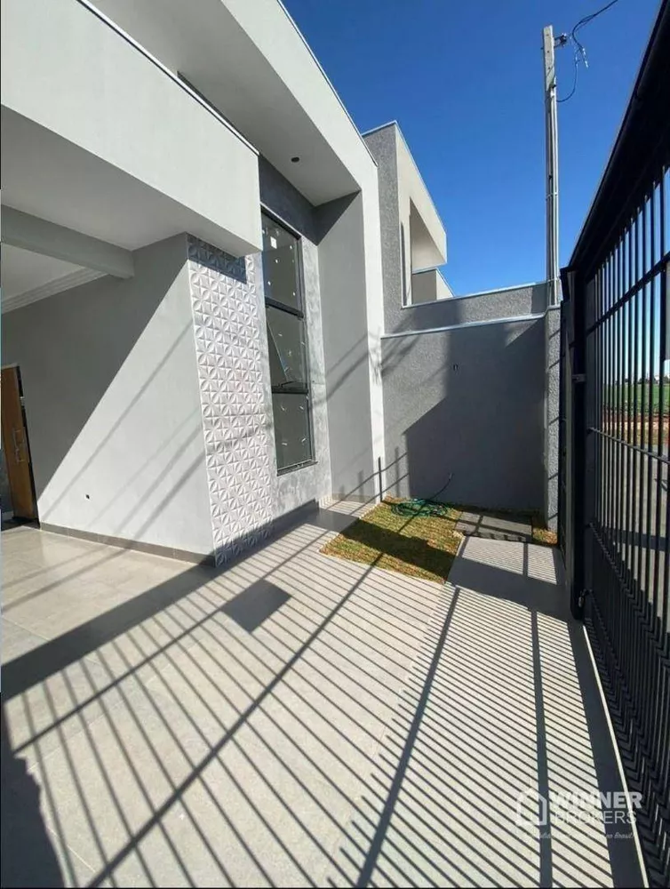 Casa à venda com 3 quartos, 88m² - Foto 1