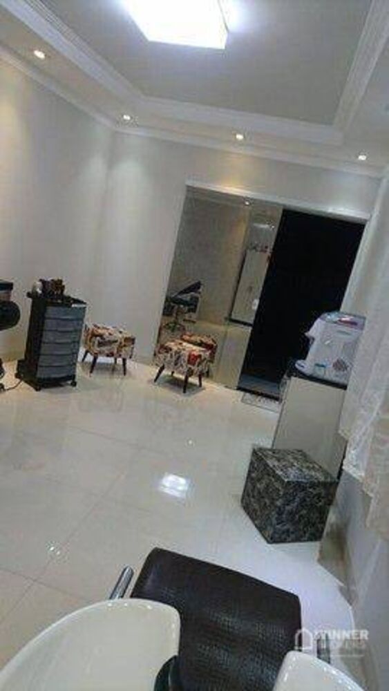 Casa à venda com 2 quartos, 146m² - Foto 3