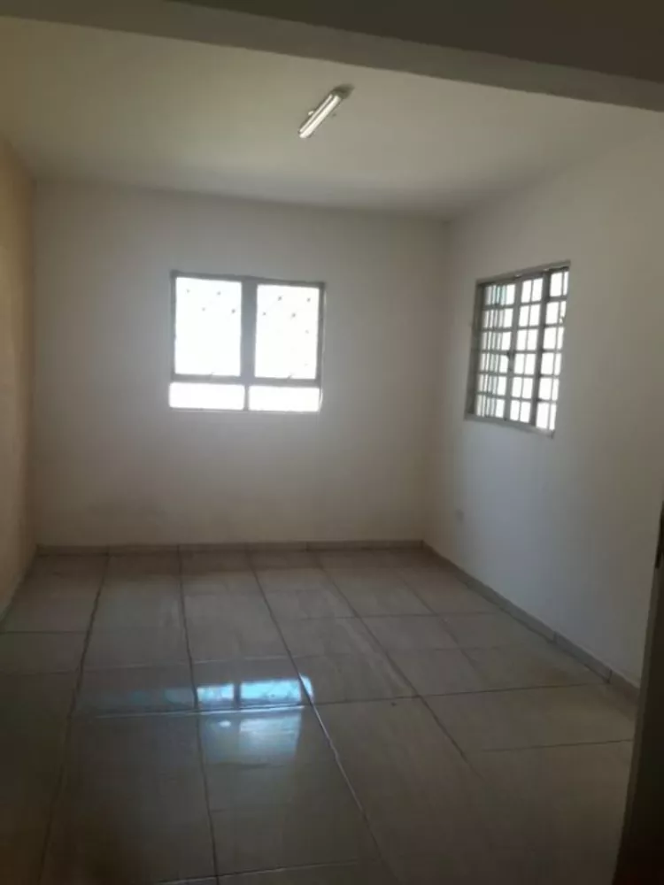 Casa à venda com 2 quartos, 115m² - Foto 3